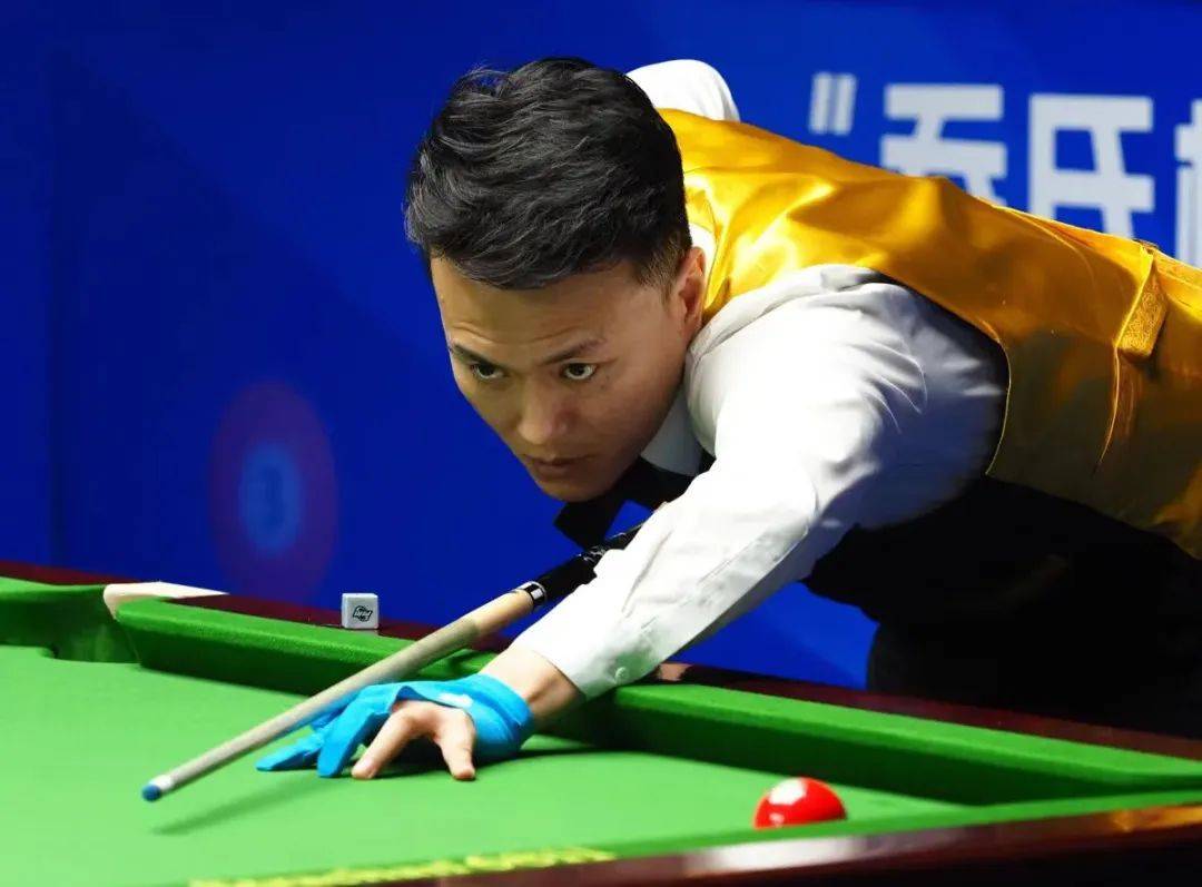 费德勒上海亮相见面会 携手云南网球少年共筑梦想